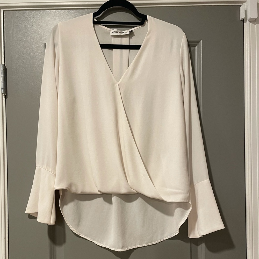 White long sleeve veronicam brand shirt size medium